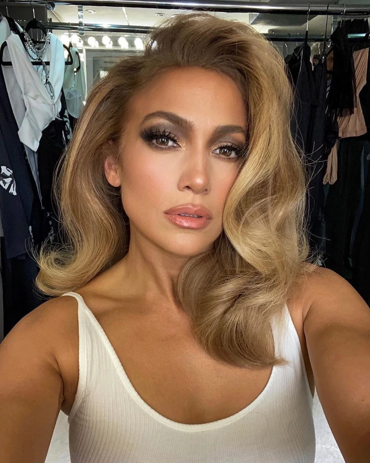 Jennifer Lopez cambia ancora la trasformazione grazie a Chris