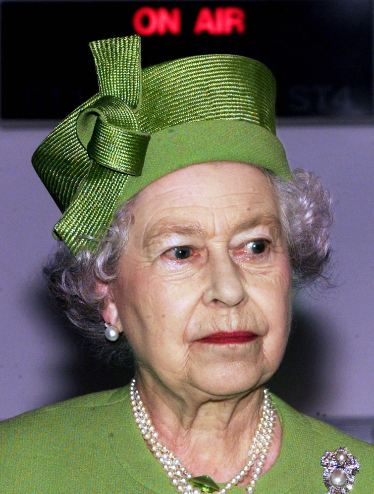Vecchio a chi La regina Elisabetta rifiuta il premio per gli anziani Vecchio è chi ritiene di esserlo