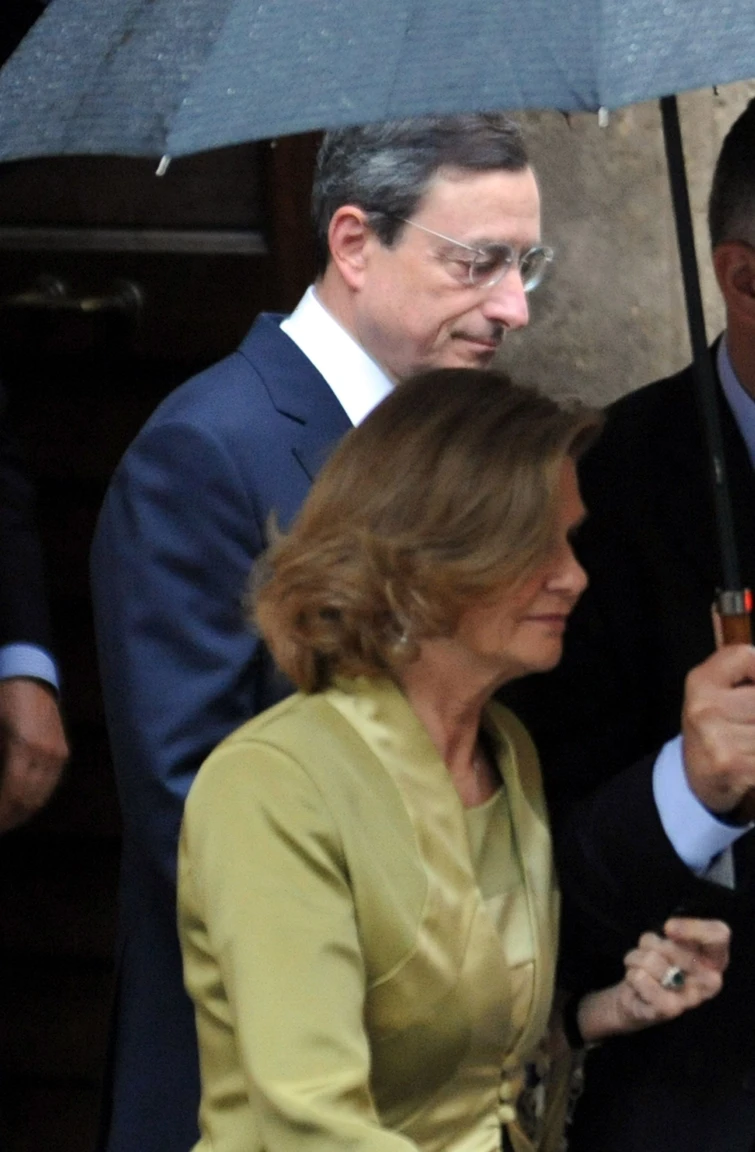 Ecco chi sono la moglie e i figli di Mario Draghi