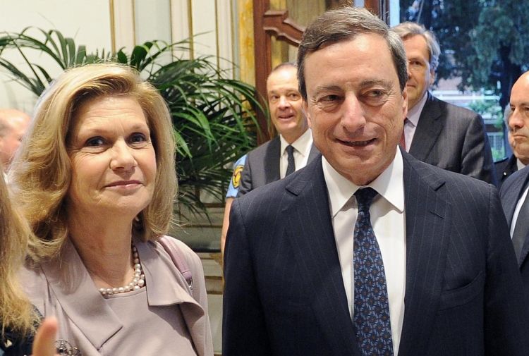 Ecco chi sono la moglie e i figli di Mario Draghi