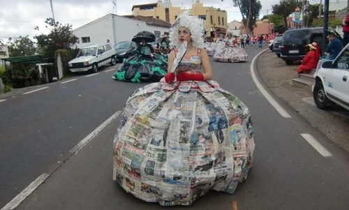 Carta feltro plastica di riciclo i vestiti di carnevale ecologici