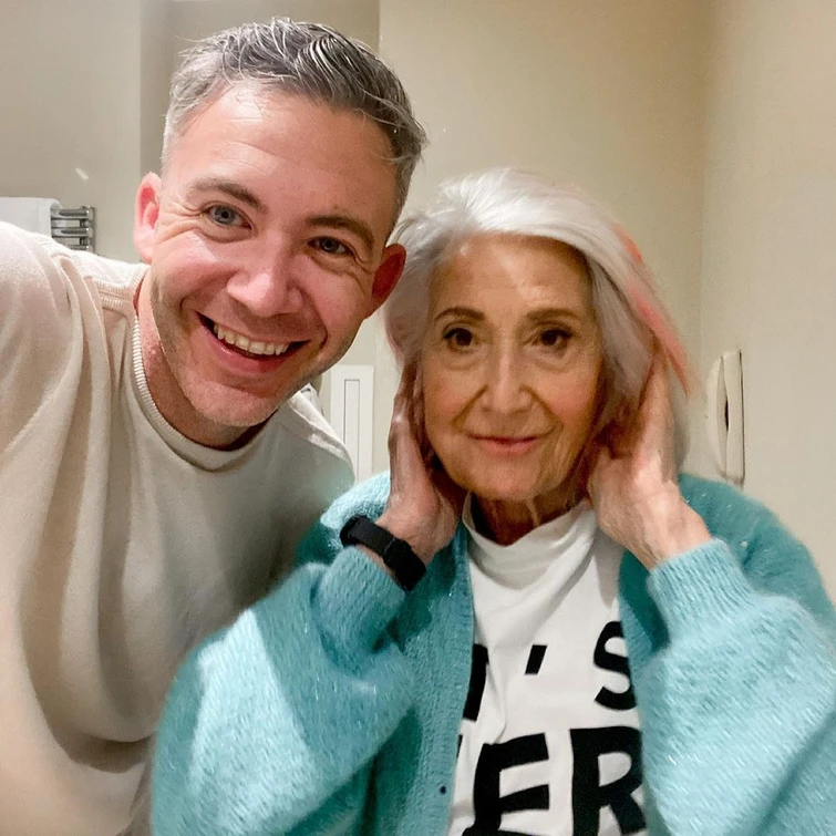 Nonna Licia da vedova triste a influencer e modella osé a 91 anni