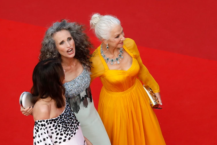Sul red carpet di Cannes la perfezione non è di casa le star sfoggiando con orgoglio rughe e ricrescite