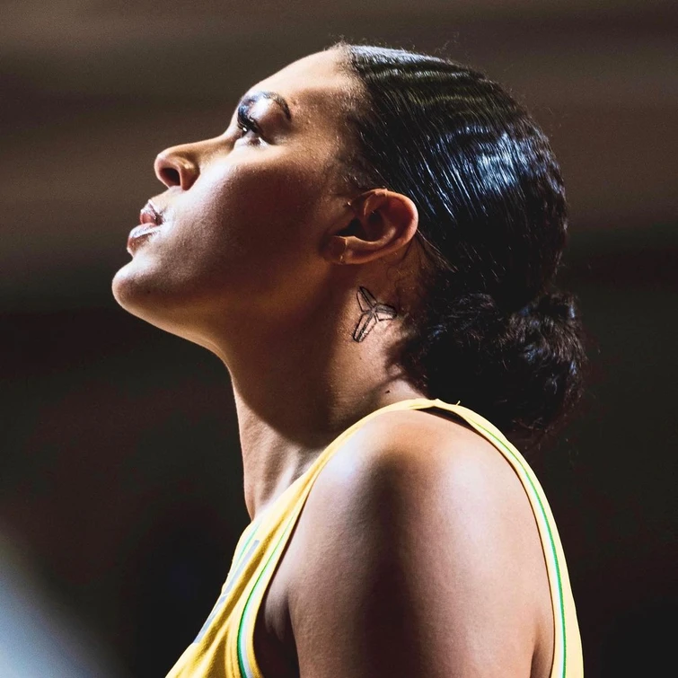 Tokyo 2020 la cestista Liz Cambage rinuncia per terrore della bolla anti Covid