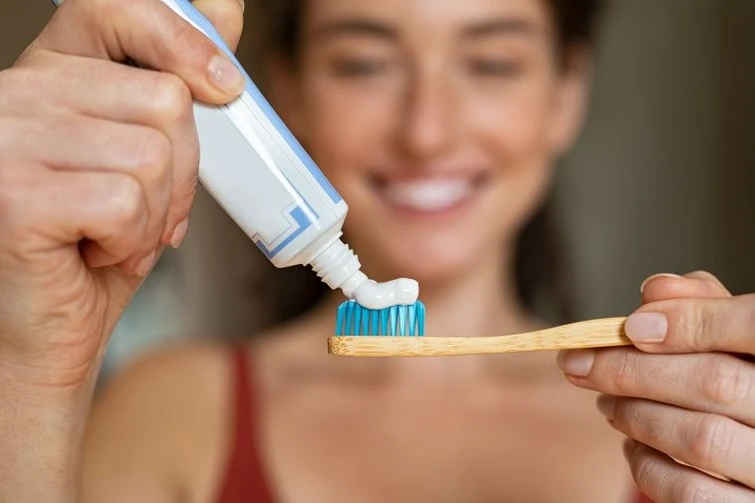 Regole per un sorriso perfetto i sei errori da non  fare quando si lavano i denti