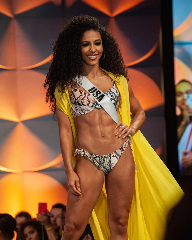 Cheslie Kryst Miss America nel 2019 è morta a 30 anni