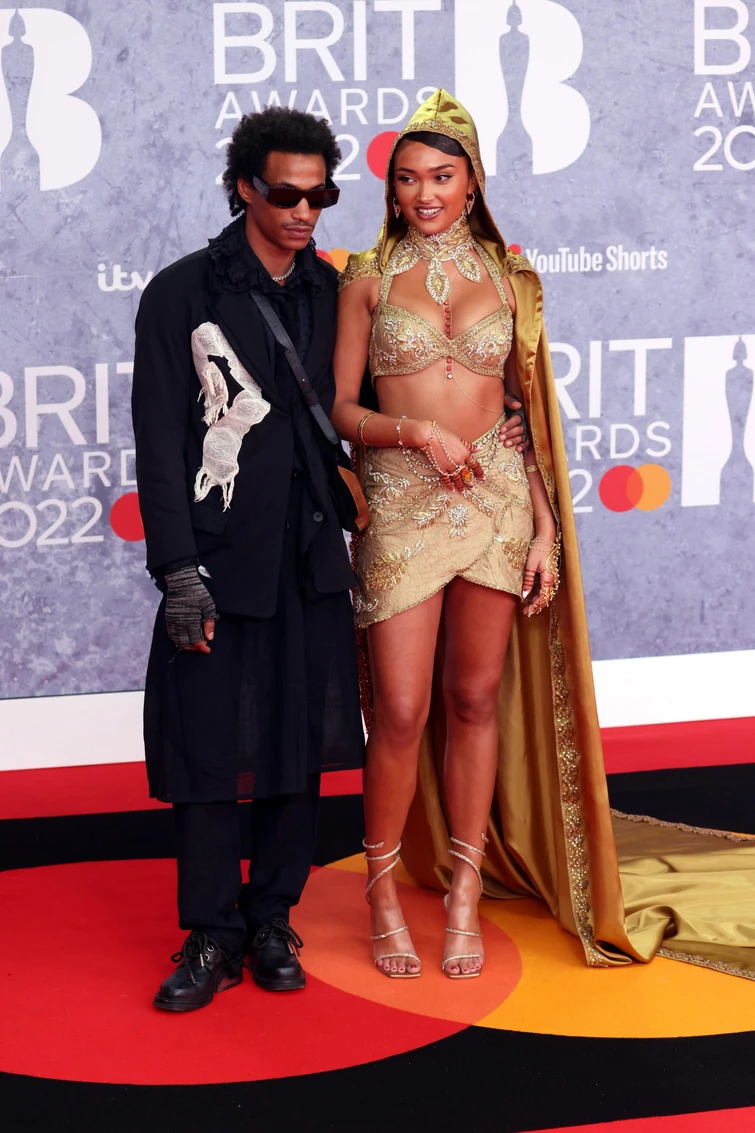 Quando il red carpet è kitsch gli abiti più brutti visti ai Brit Awards