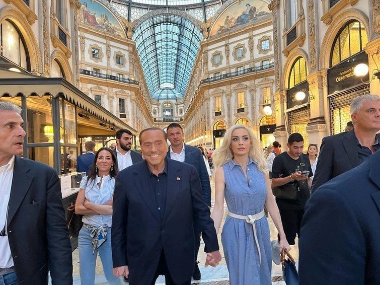Chiara Ferragni e Fedez incontrano Berlusconi al ristorante ecco cosa dice lex premier