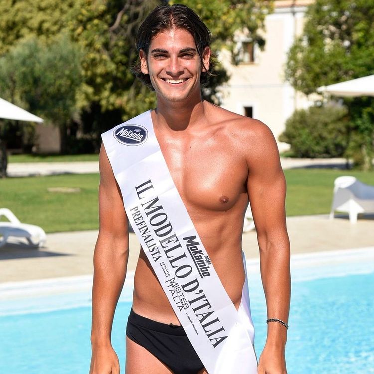 Moro alto 186 e con un sorriso contagioso ecco Mister Italia 2022