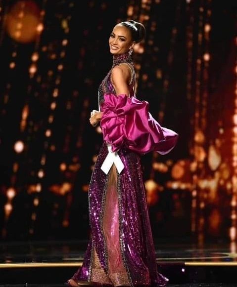 Miss Usa diventa Miss Universo a fa una dichiarazione fuori dagli schemi
