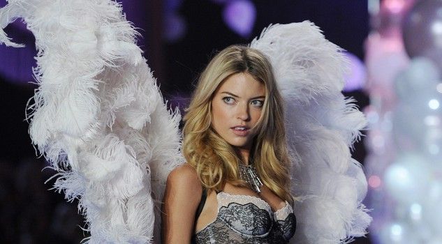 Tornano gli Angeli di Victoria Secret dopo 4 anni di stop le foto più belle