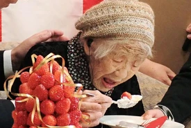 Compie 118 anni ecco qual è il segreto della donna più anziana del mondo