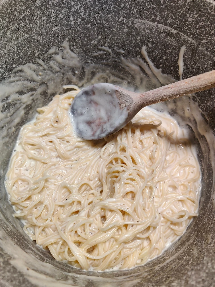 Spaghetti gratinati alla carbonara