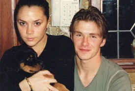 David Beckham festeggia i 24 anni di matrimonio con una foto che tocca il cuore Victoria gli risponde così
