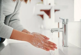Limportanza di pulire le mani nella vita di tutti i giorni e in ambiente sanitario