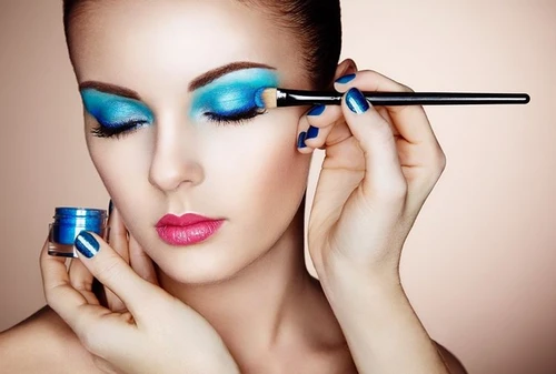 Cosmetici per il makeup come sceglierli e usarli con un occhio alligiene