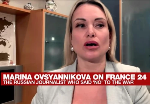 Macron offre asilo politico a Marina Ovsyannikova la risposta della giornalista russa