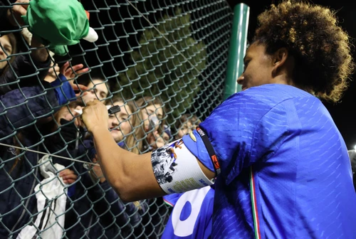 Test match deludenti per le Azzurre pesante sconfitta con lInghilterra dopo il pari casalingo con lIrlanda