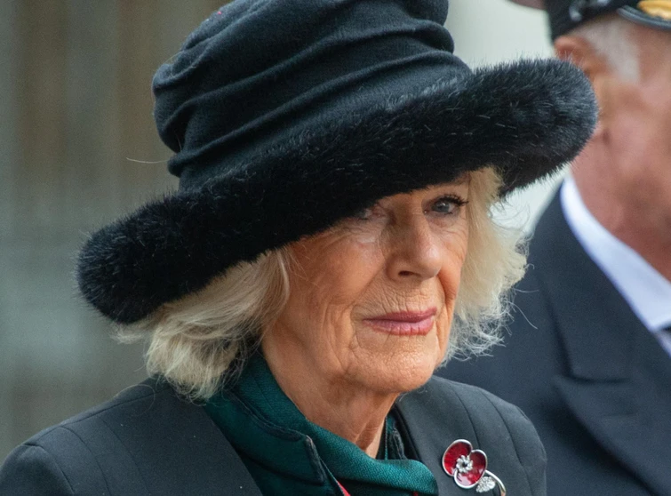 La maledizione della casa reale inglese: dopo Re Carlo e Kate, ora tocca a Camilla
