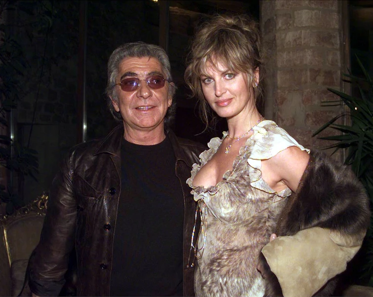 Roberto Cavalli con Sharon Stone e le donne più belle del mondo le foto di una vita