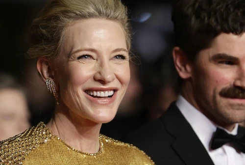 Cate Blanchett Julianne Moore Carla Bruni e le altre le più ammirate a Cannes sono over 50