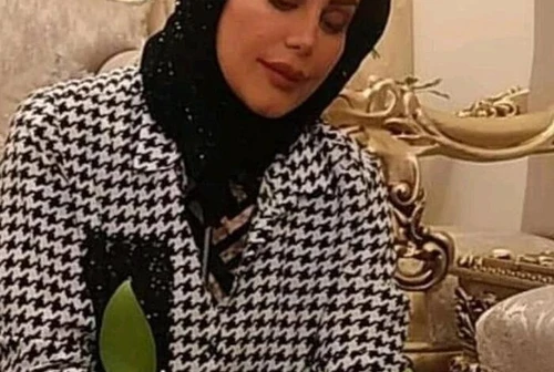 Da Favino a DUrso tutti firmano per Fahimeh Karimi condannata a morte in Iran Donne colpite al seno e ai genitali
