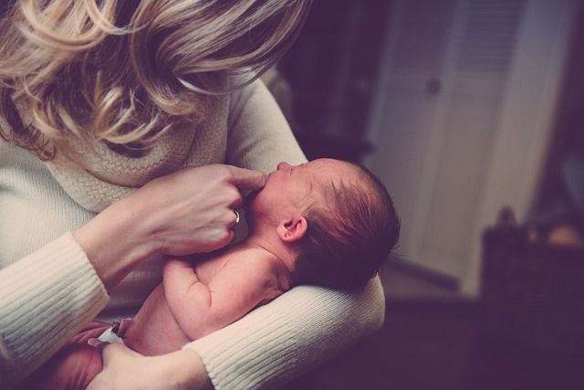 Una nuova professione per aiutare le mamme cosa fa lassistente materna