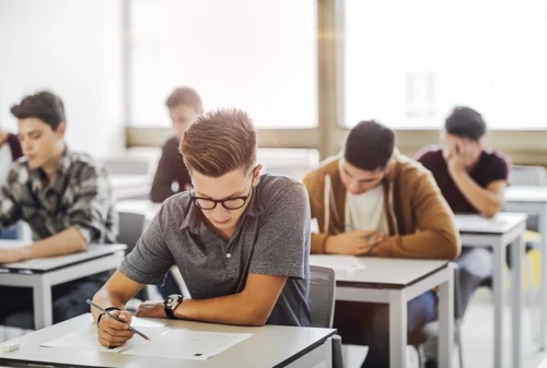 Si torna a scuola come superare la solitudine dei primi giorni e fare nuove amicizie in aula