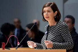 Ingresso vietato alle donne lira delle deputate e la richiesta di intervento rivolta al premier Draghi
