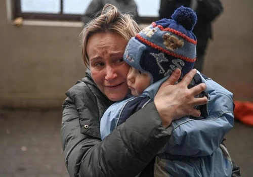 Troppo facile rapire donne e bambini alla frontiera ucraina allarme tratta a fini sessuali per chi fugge dalla guerra