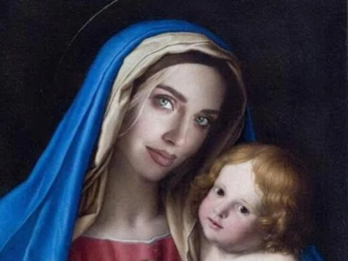 Il Codacons denuncia Chiara Ferragni per blasfemia Sfrutta la figura della Madonna Esposto inviato pure al Papa