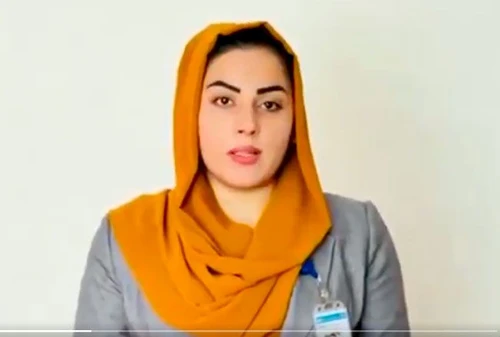 Vai a casa scoppia l caso della famosa giornalista afghana messa a tacere dai Talibani