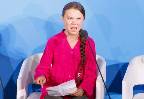 Tra rabbia e lacrime il pesante jaccuse di Greta Thunberg Mi avete rubato linfanzia
