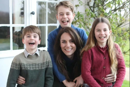 Il principino Louis compie 6 anni e arriva il tanto atteso gesto di Kate Middleton