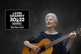 Lincredibile storia della nonnina da milioni di fan il padre le impedì di diventare una musicista oggi a 95 anni ha vinto i Latin Grammy