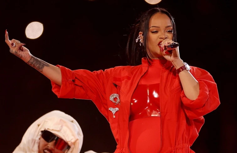 Rihanna regina del Super Bowl