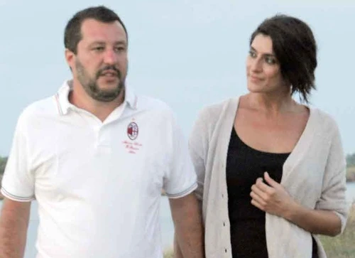 Salvini e Isoardi di nuovo insieme fotografati mano nella mano a Cortina