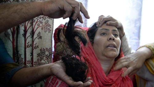 India il giallo dei tagliatrecce che aggrediscono le donne già 200 vittime E caccia alla banda