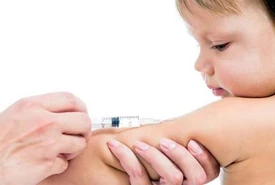 Vaccini multe fino a 500 euro ai genitori No Vax e bambini esclusi da asili nido e materne