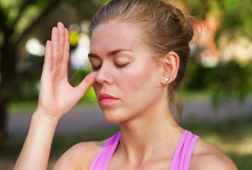 La respirazione yoga per combattere lo stress e digerire meglio