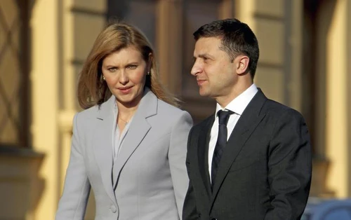 Chi è Olena Zelenska la first lady dellUcraina che è rimasta al fianco del marito anche sotto le bombe