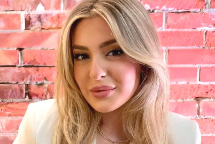 cecilia stagno vi insegno a scoprire la bellezza che e dentro di voi makeup