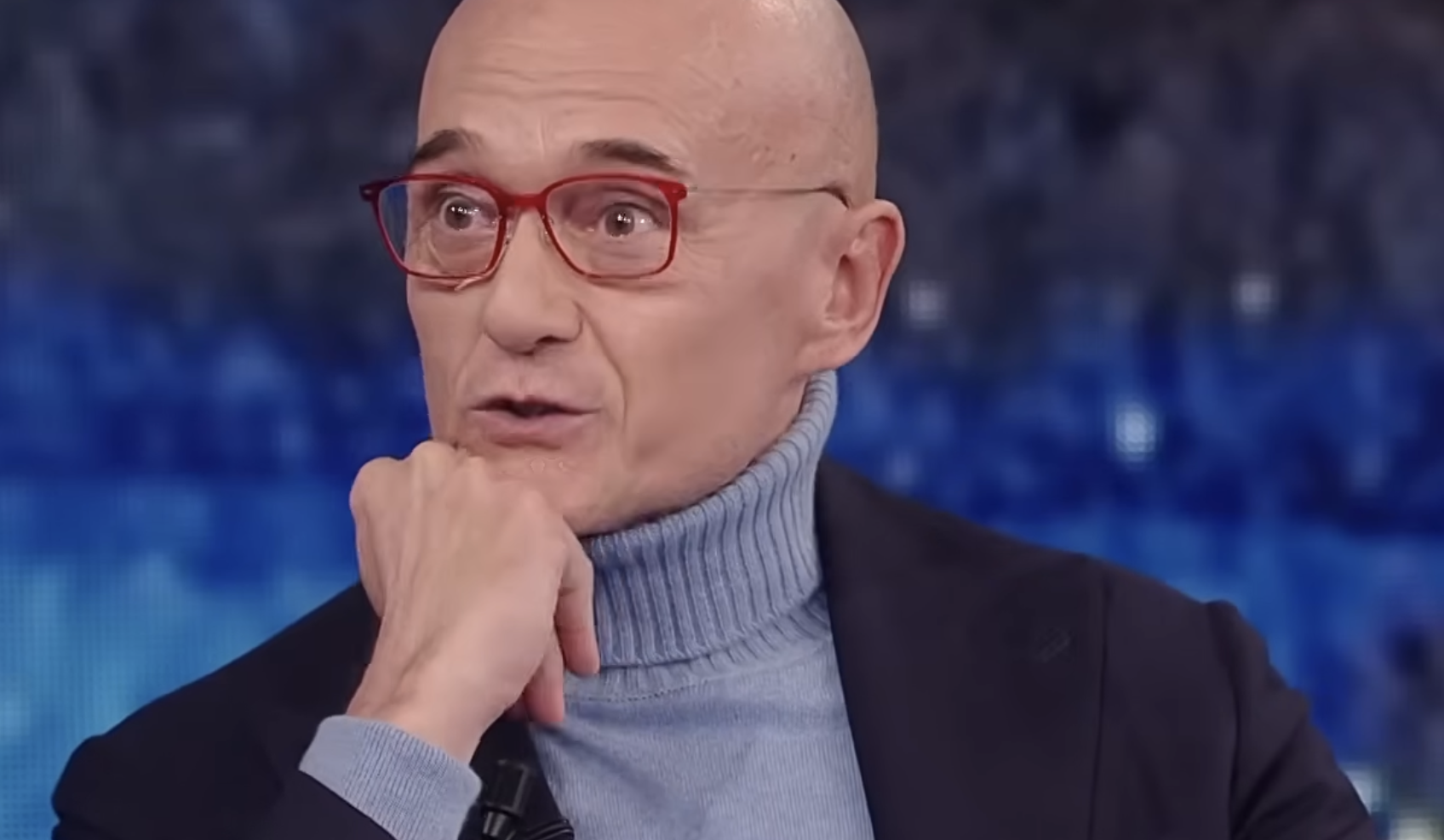 Alfonso Signorini si sposa. E svela: "Ho fatto coming out con il cardinale Martini. La sua risposta mi ha spiazzato"