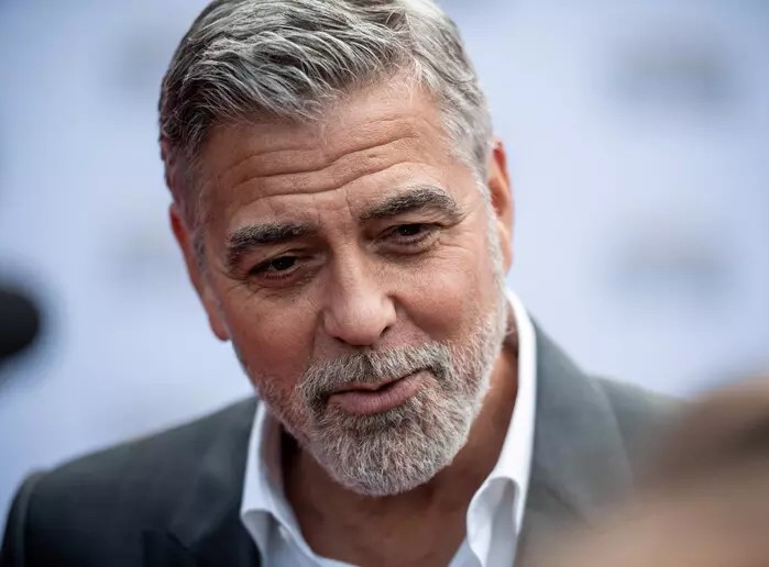 George Clooney: “Non bacerò più una ragazza". Il perché di questa decisione George Clooney: “Non bacerò più una ragazza". Il perché di questa decisione