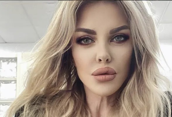 Alba Parietti:”Con la menopausa sono dimagrita e rinata. Perché gli uomini preferiscono noi donne grandi"