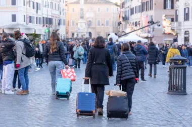 Flussi turistici in leggero calo nel primo trimestre 2025