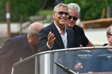 A Venezia George Clooney star crepuscolare in ‘Jay Kelly’ di Baumbach