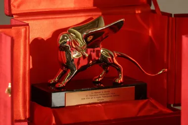 Venezia bella e agitata, il lido accoglie l’82^ mostra del cinema