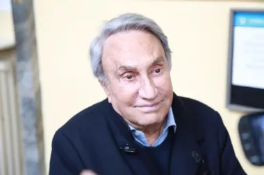 Emilio Fede, i funerali domani a Segrate