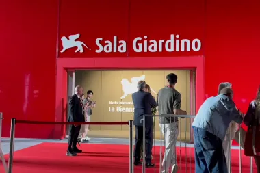 Venezia, tra i favoriti La Grazia, No Other Choice e Frankenstein